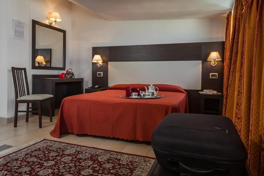 Hotel La Pace 벨레지아아지마리나 이탈리아